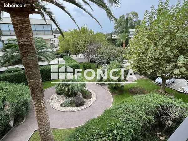Baisse de prix Mandelieu quartier Minelle 2 pièces 36 m2 et garage et cave 