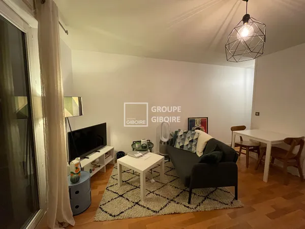 A VENDRE - APPARTEMENT T1 BIS AVEC GARAGE FERME EN SOUS-SOL - RENNES QUARTIER MAIL FRANCOIS 