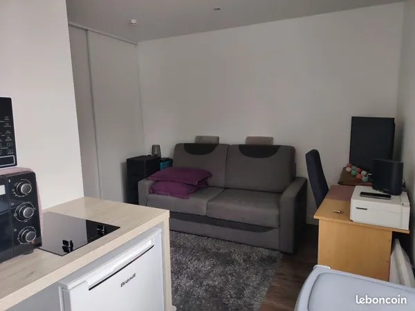 Studio 1 pièce 17 m² 