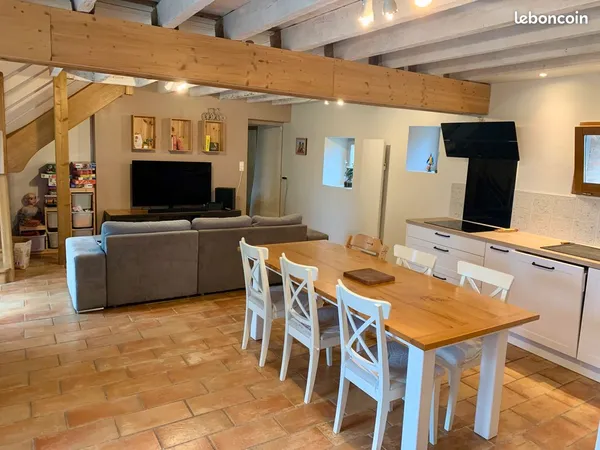 Superbe corps de ferme rénové à Florentin 