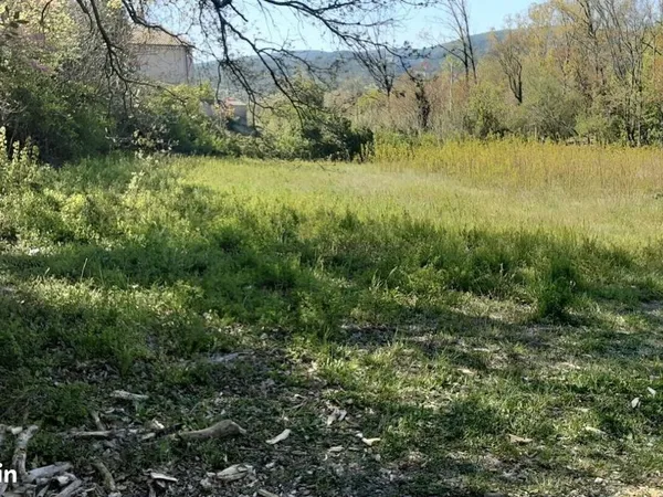 Terrain 3 955 m² Saint Montan 
