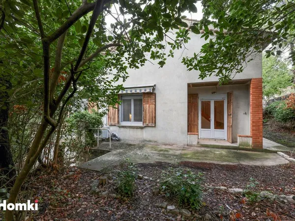 À vendre ! Toulon Ouest - Calme, vue dégagée et potentiel de vie unique 