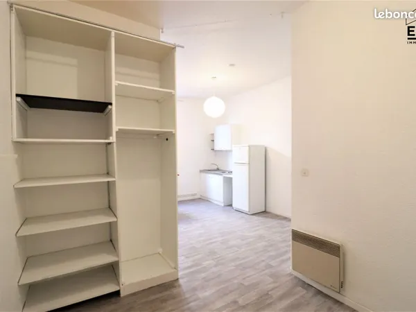 Studio 1 pièce 21 m² 