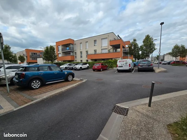 Stationnement dans résidence sécurisée - 412 av. De Laon - REIMS 