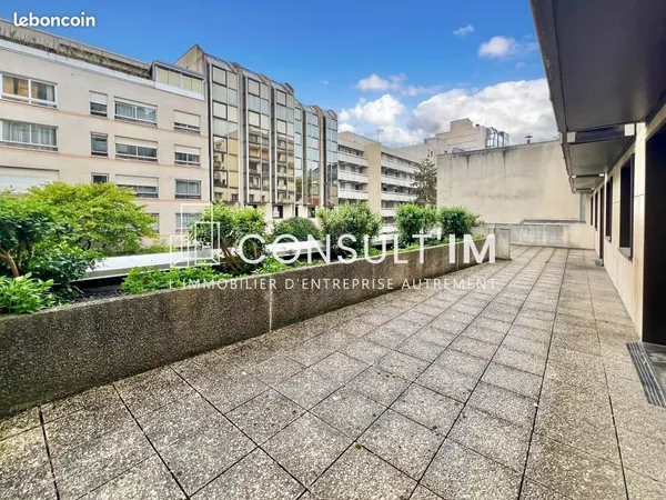 Bureau 477 m² 
