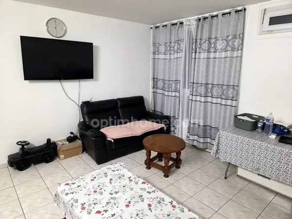 SARCELLES - Appartement de 3 pièces de 64 m2 - 120 000 € FAI - Vendu loué - Idéal Investisseurs 