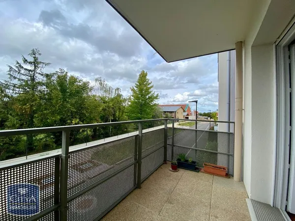 À LOUER ! Découvrez cet appartement neuf T2 situé au coeu.... 
