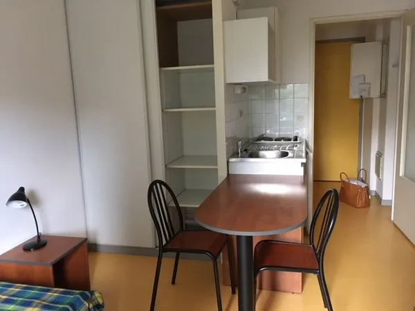 Appartement 1 pièce 18 m² 