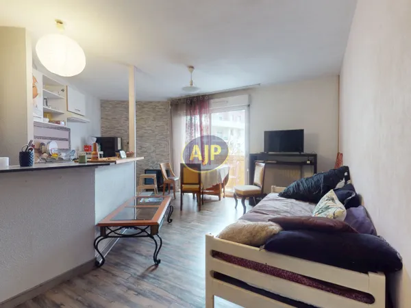 T3 avec balcon et parking - Gare 
