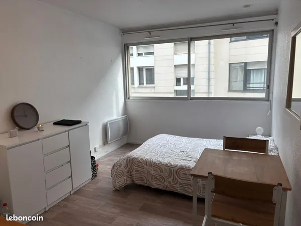 Studio meublé avec parking proche Victoire 