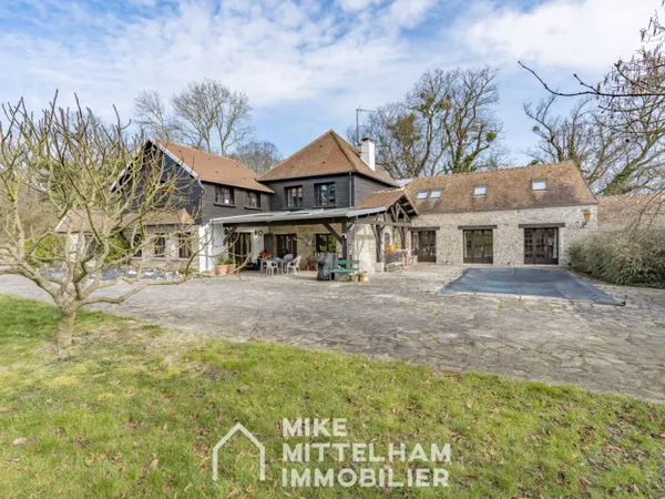 EXCLUSIVITÉ MMI - PROPRIÉTÉ REMARQUABLE SUR TRÈS BEAU PARC 
