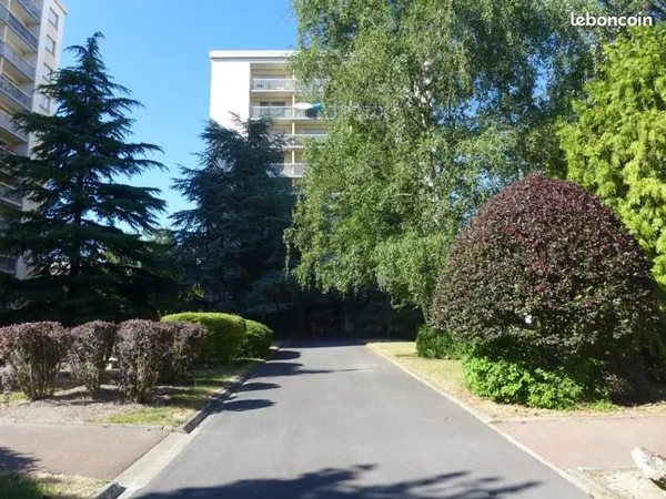 Studio 1 pièce 31 m² 