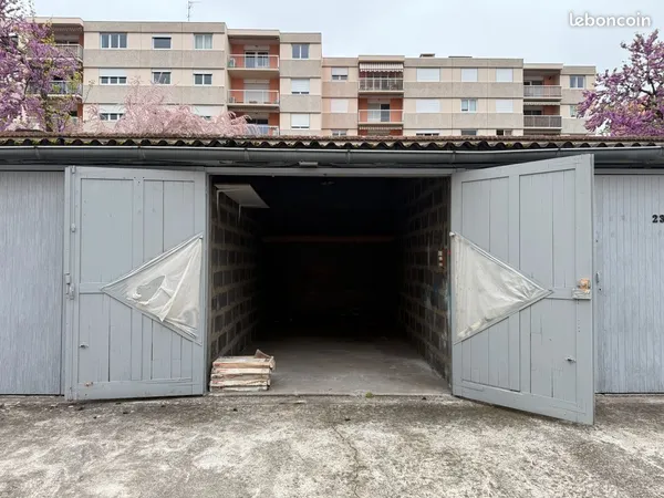 Location garage charpennes 