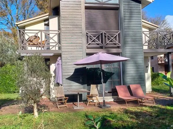 Maison avec 2 chambres au calme + parking + salle de sport et piscine 