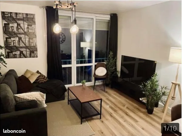 Colocation dans appartement de 4 chambres 