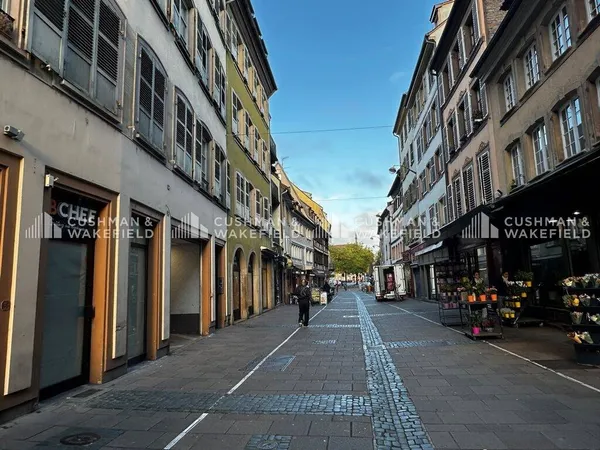 Boutique 83 m² 