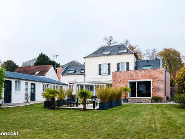 Maison 7 pièces 206 m² 