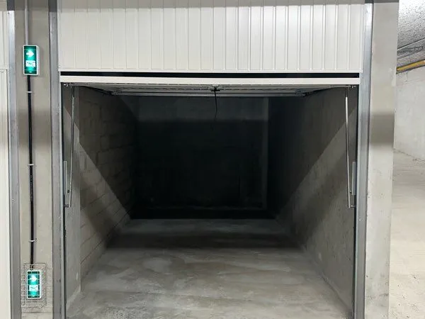 Location garage/box sécurisé par vidéosurveillance 
