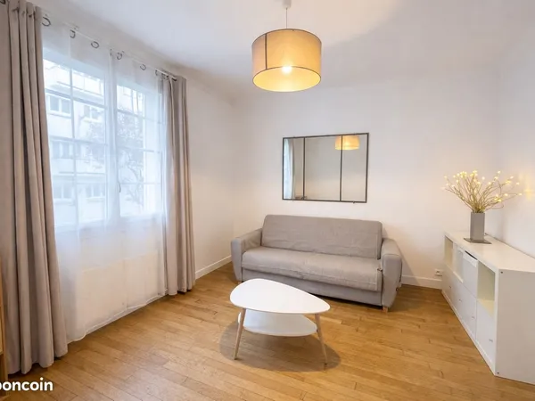 Appartement meublé 2 pièces 45m2 métro Maraichers 