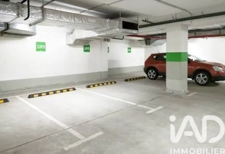 Parking 12 m² 