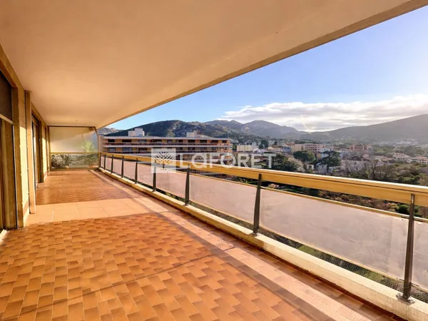 Appartement 3 pièces 104 m² 