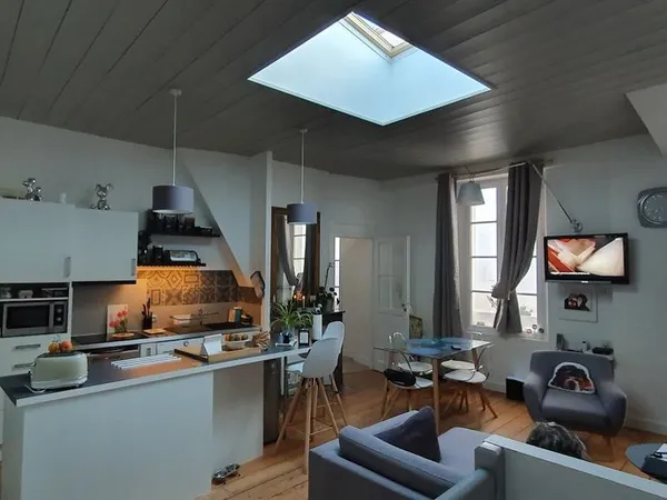 Appartement meublé T3 à 2 pas du marché 