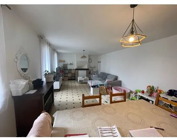 Maison - 109.84m ² 