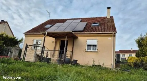 Maison contemporaine de 100 m2 avec piscine - 230 000 