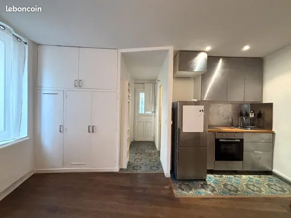 Studio 27m² paris 14e - rdc sur cour - rendment 4,5% - meublé 