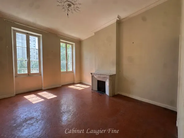 Bureau 167 m² 