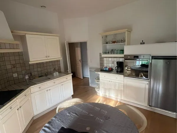 Charmant T3 lumineux de 70 m² avec cour privative 