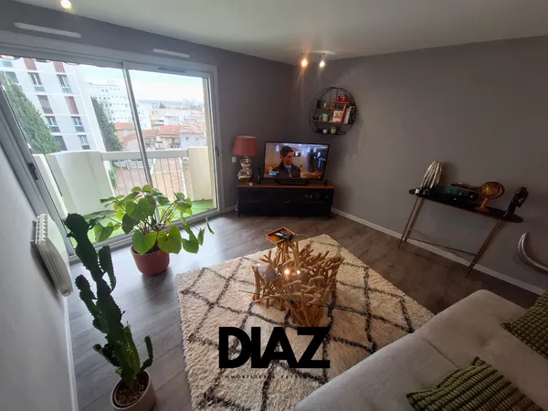 APPARTEMENT T3 - LE LUCREDIA 