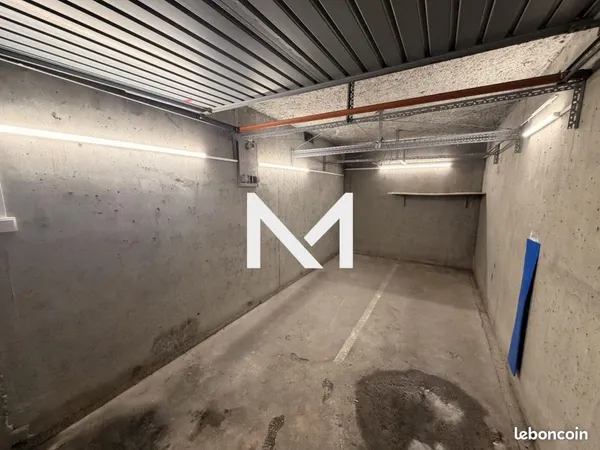 Garage/box 16 m² Grenoble 