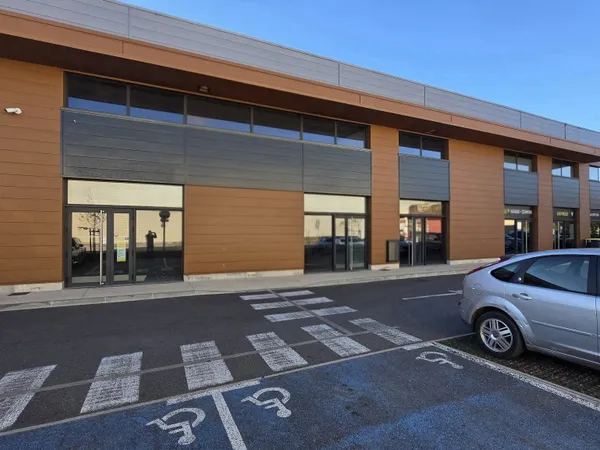 Local commercial - 215 m2 - Brignoles 
