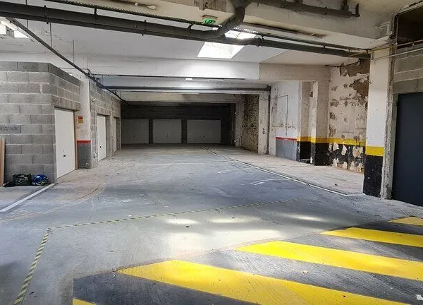 Parking 379 m² Saint Brieuc 