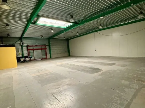 Local commercial 300 m² Sains-en-Gohelle