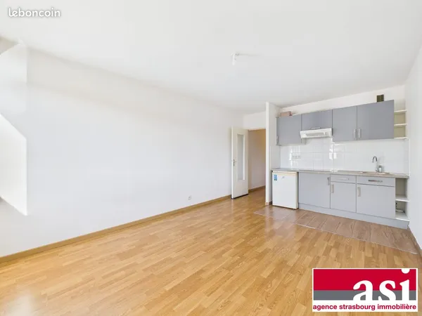 Studio 1 pièce 27 m² 