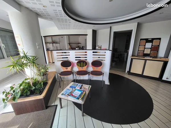 Local 145 m² PLABENNEC 