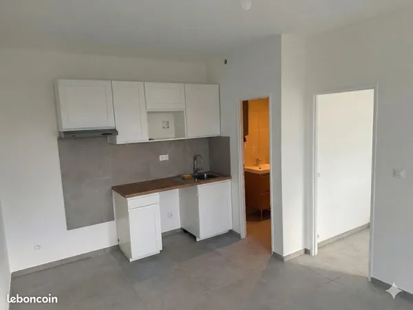 Appartement Location Roussillon 2p 40m² 620€