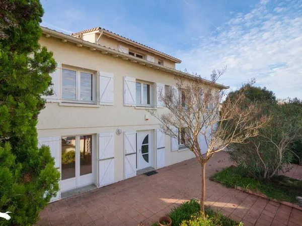Maison 5 pièces 147 m² 