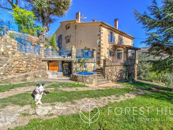 Maison 13 pièces 400 m² 