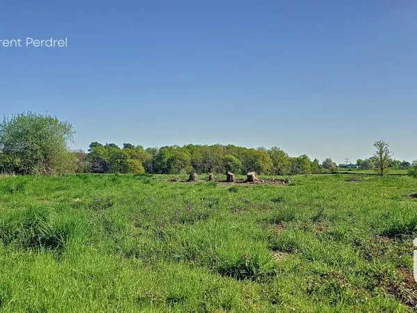 Terrain 874 m²