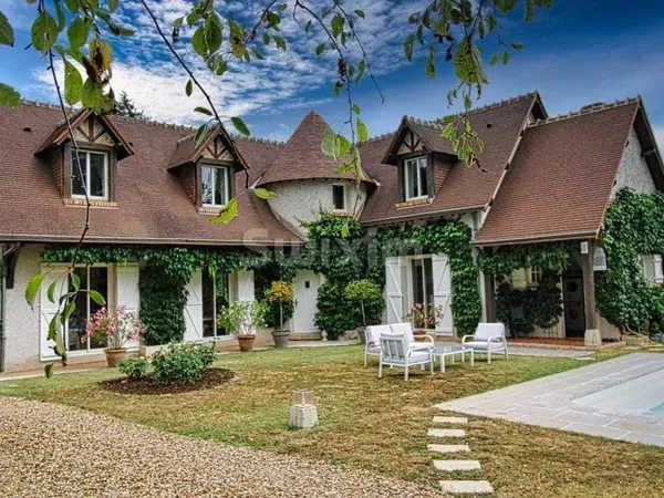 Superbe Propriété au coeur de la nature blésoise 
