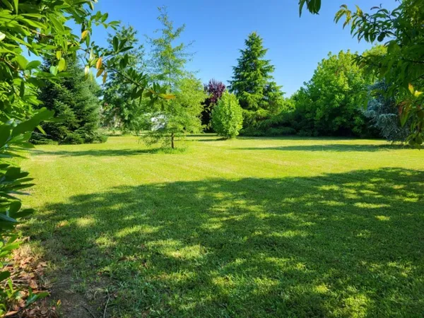 Terrain 2135 m² 