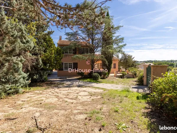 Villa 7 pièces 158 m² 