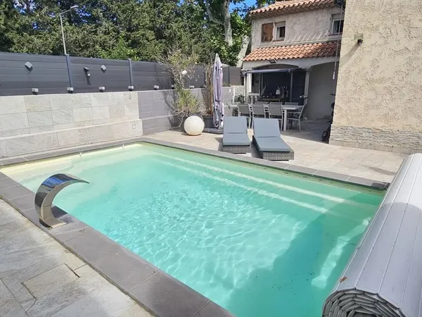 Propriété 5 pièces 149 m² 