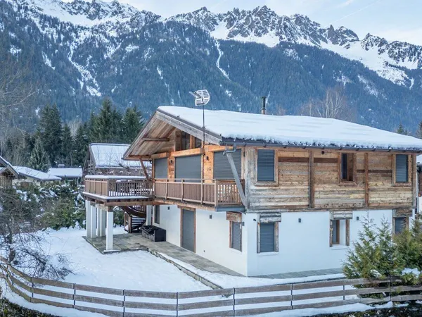 Maison 7 pièces 253 m² 