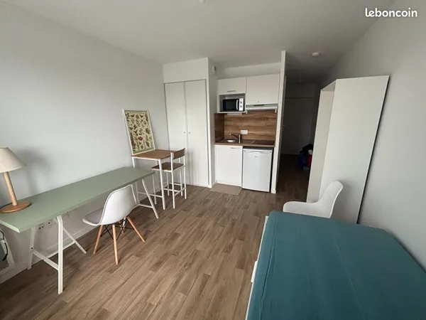 Studio 1 pièce 22 m² 