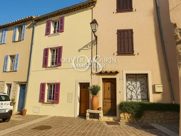 EXCLUSIVITÉ - Maison de village rénovée 