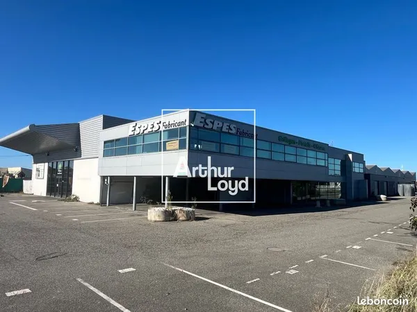 Local commercial 1 321 m² 